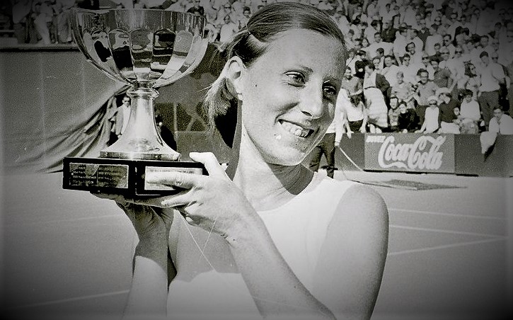 Françoise Durr remporte Roland-Garros 1967 / ©ChantalKuntz Tenniseum