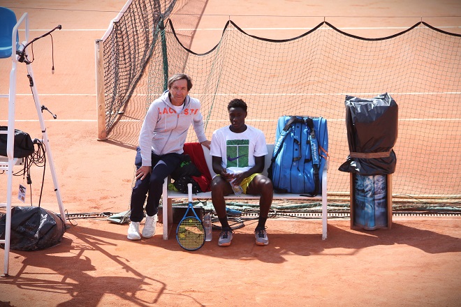 Moïse Kouame affine son équipe