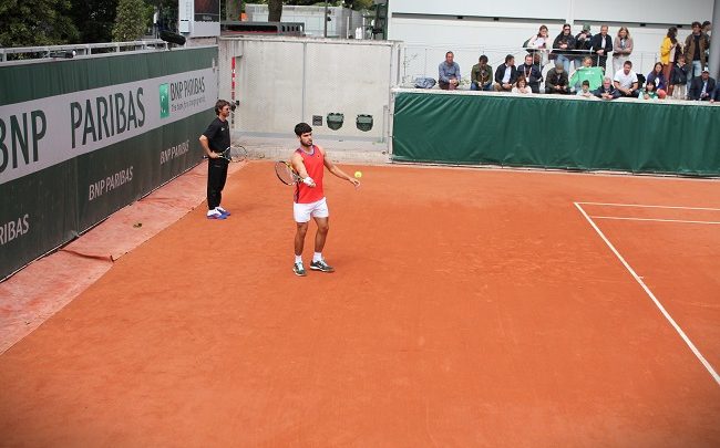 Carlos Alcaraz forfait à Roland-Garros