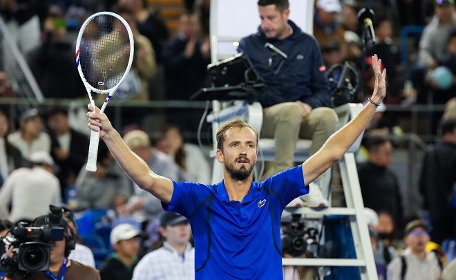Daniil Medvedev disqualifié à Pékin